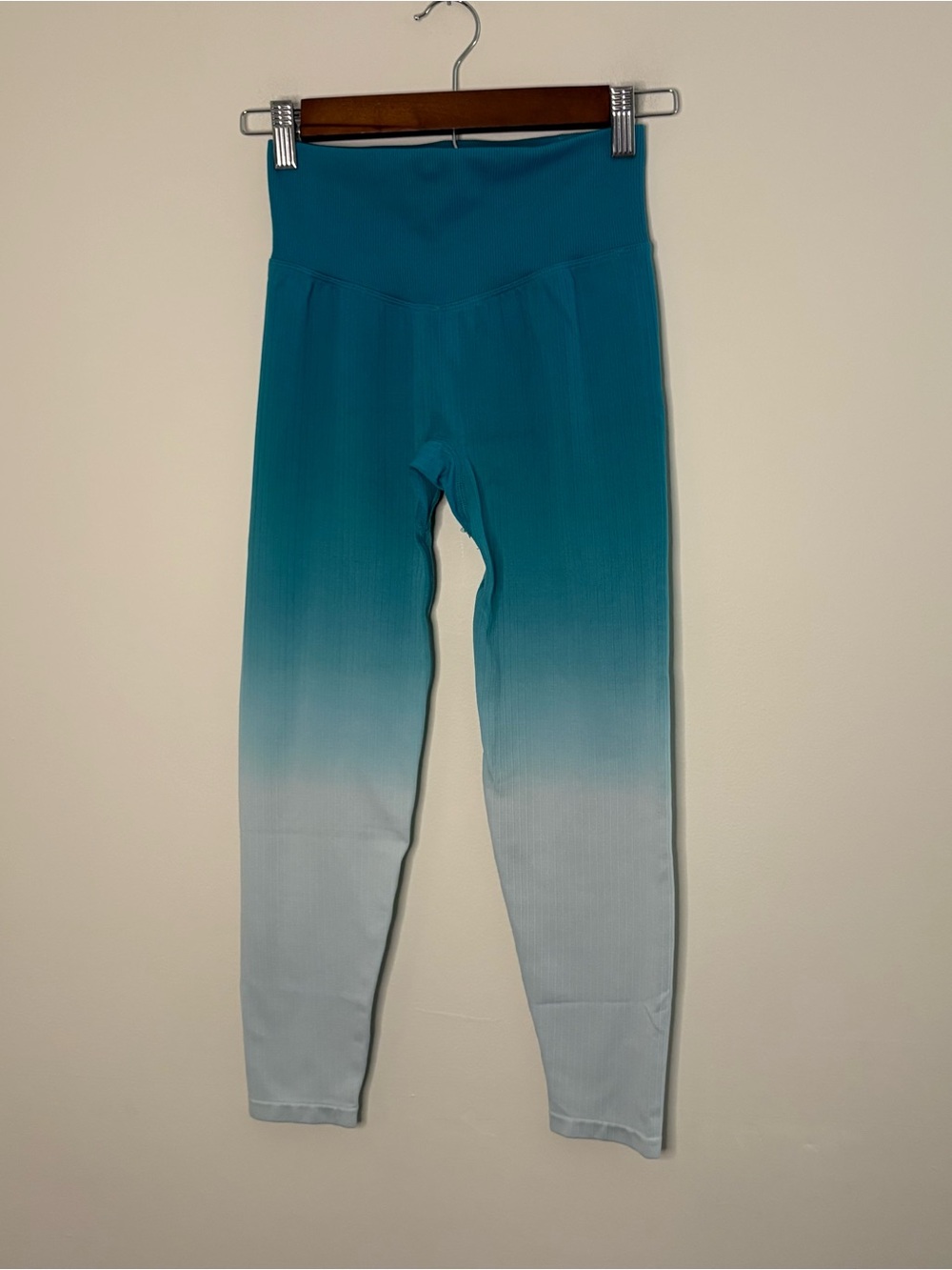Victoria’s Secret Women’s Leggings Small Teal Blue Ombre Beach Sporty Yoga